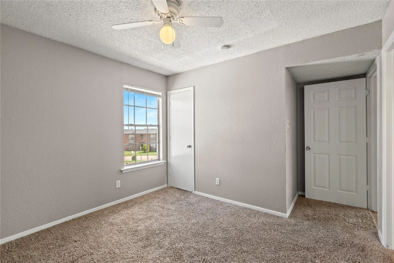 1625 Mary K Ln #1627 - Photo 5 of 12