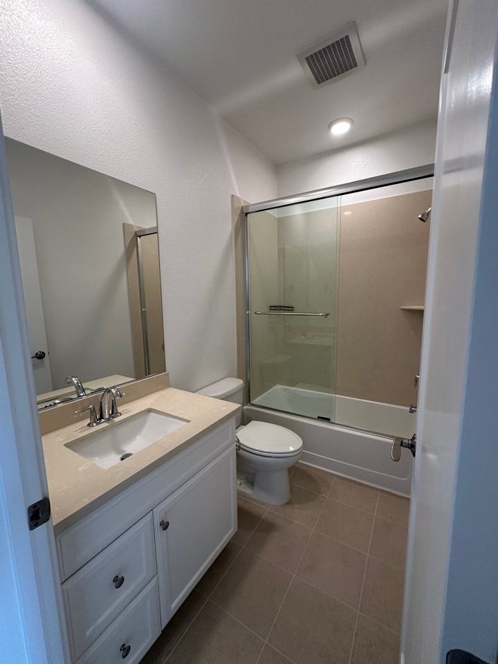 1087 Bigleaf Pl - Photo 2 of 12