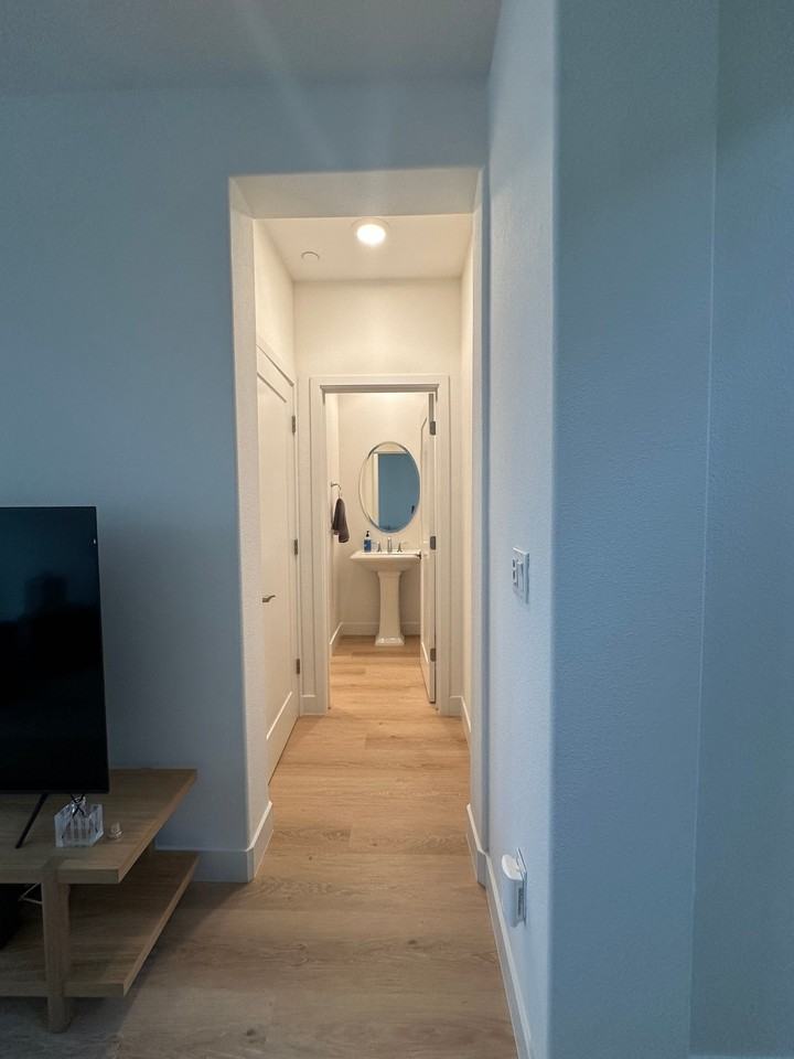 1087 Bigleaf Pl - Photo 7 of 12