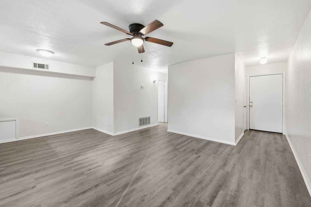 801 W Gibson St #108 - Photo 2 of 15