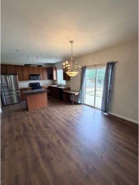 10552 Vaughn Ct - Photo 6 of 33