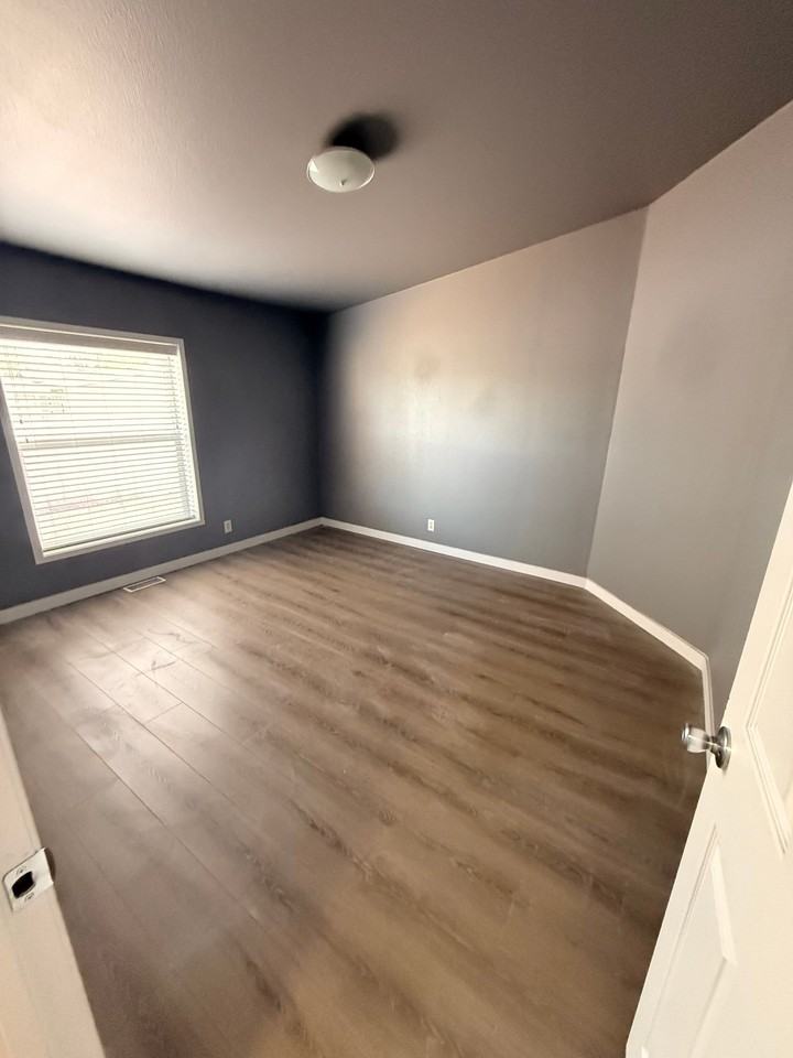 101 N Arms Rd - Photo 2 of 9