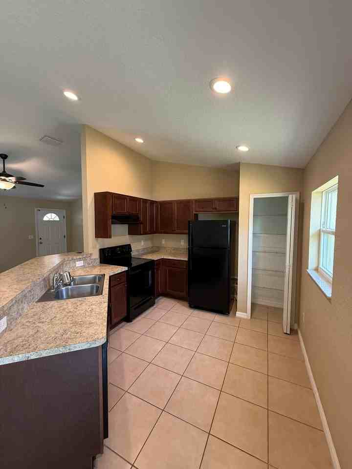 15761 Sw 23rd Avenue Rd - Photo 2 of 8
