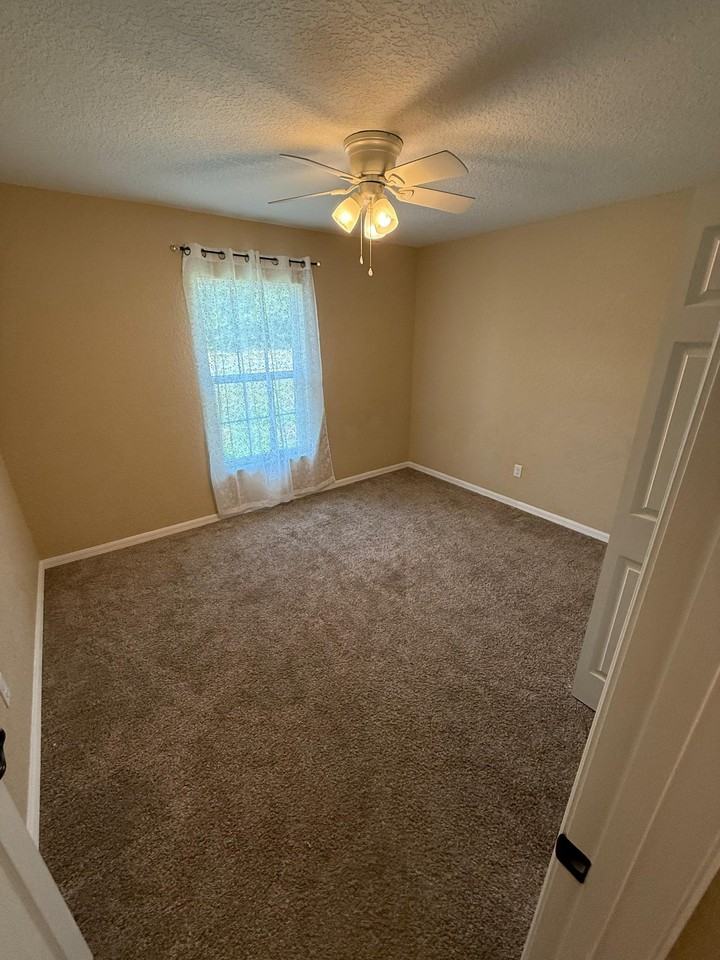15761 Sw 23rd Avenue Rd - Photo 5 of 8