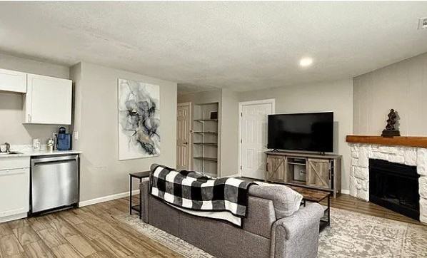 2521 Astrozon Cir #2523 - Photo 3 of 13