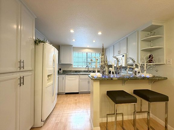 3120 Heather Ridge Dr #33 - Photo 7 of 10