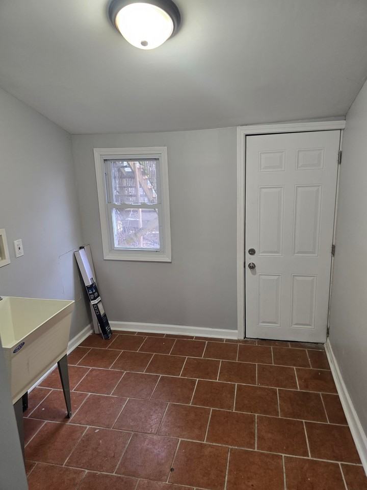 342 N 52nd St #2 - Photo 7 of 9