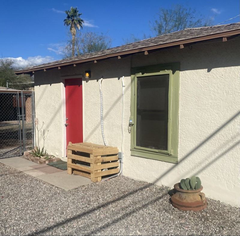 1540 E Miles St #B - Photo 3 of 14