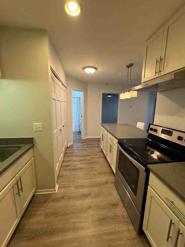 1303 Wyndham Dr #101 - Photo 5 of 20