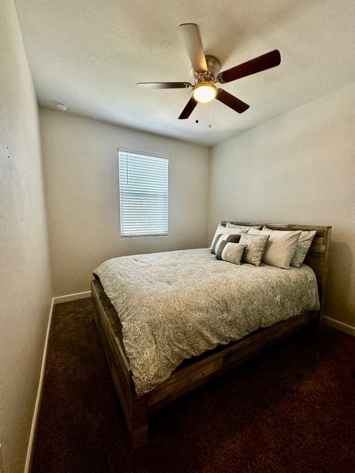 2367 W Shanley Ave - Photo 2 of 4
