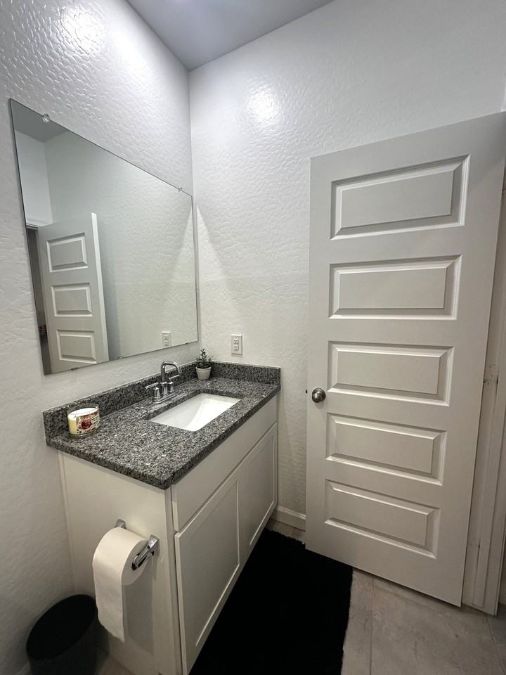 2367 W Shanley Ave - Photo 3 of 4