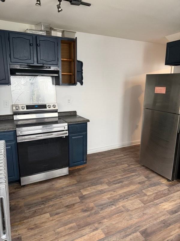 441 Nichols St - Photo 5 of 10