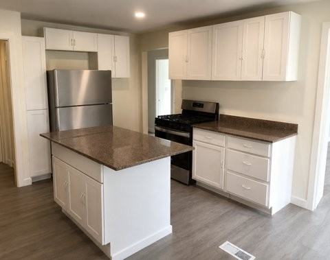 18801 Margareta St - Photo 4 of 10