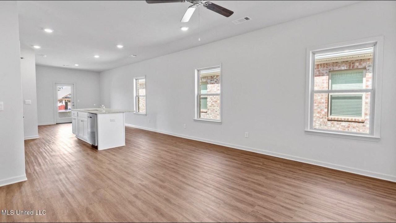 517 Vista Pointe Dr - Photo 4 of 9