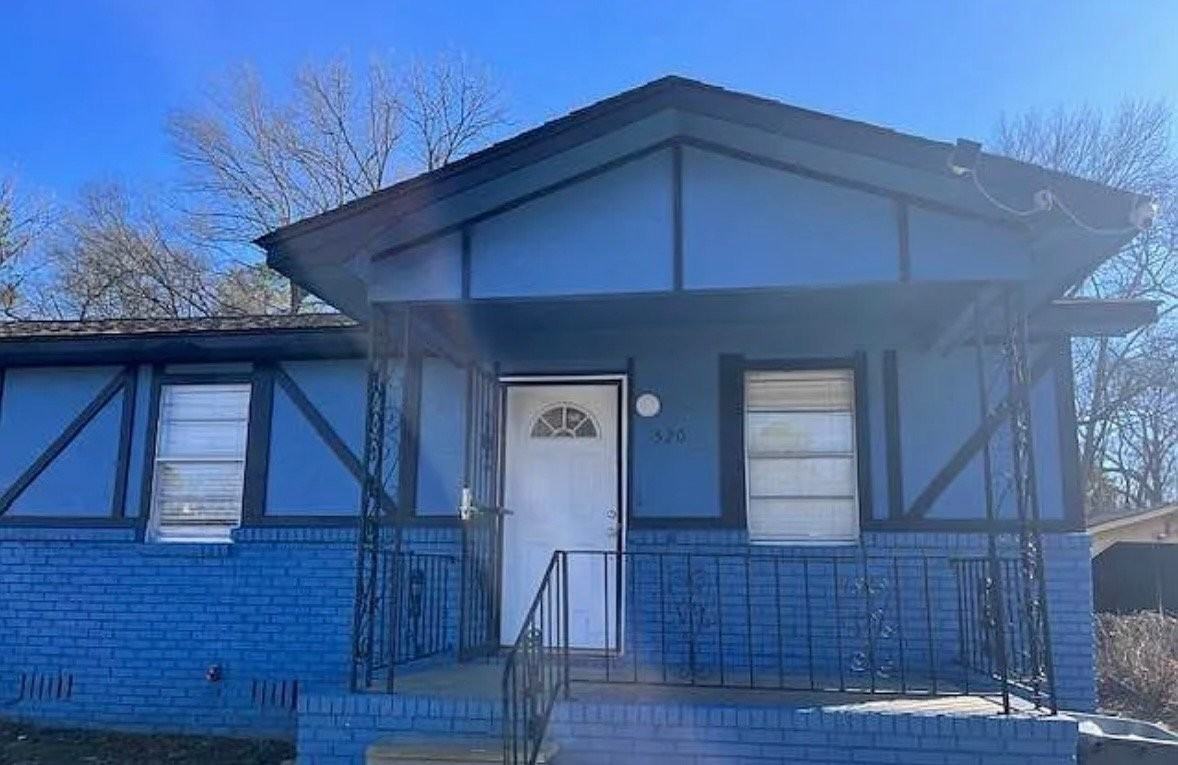 520 Brewer Dr - Photo 2 of 13