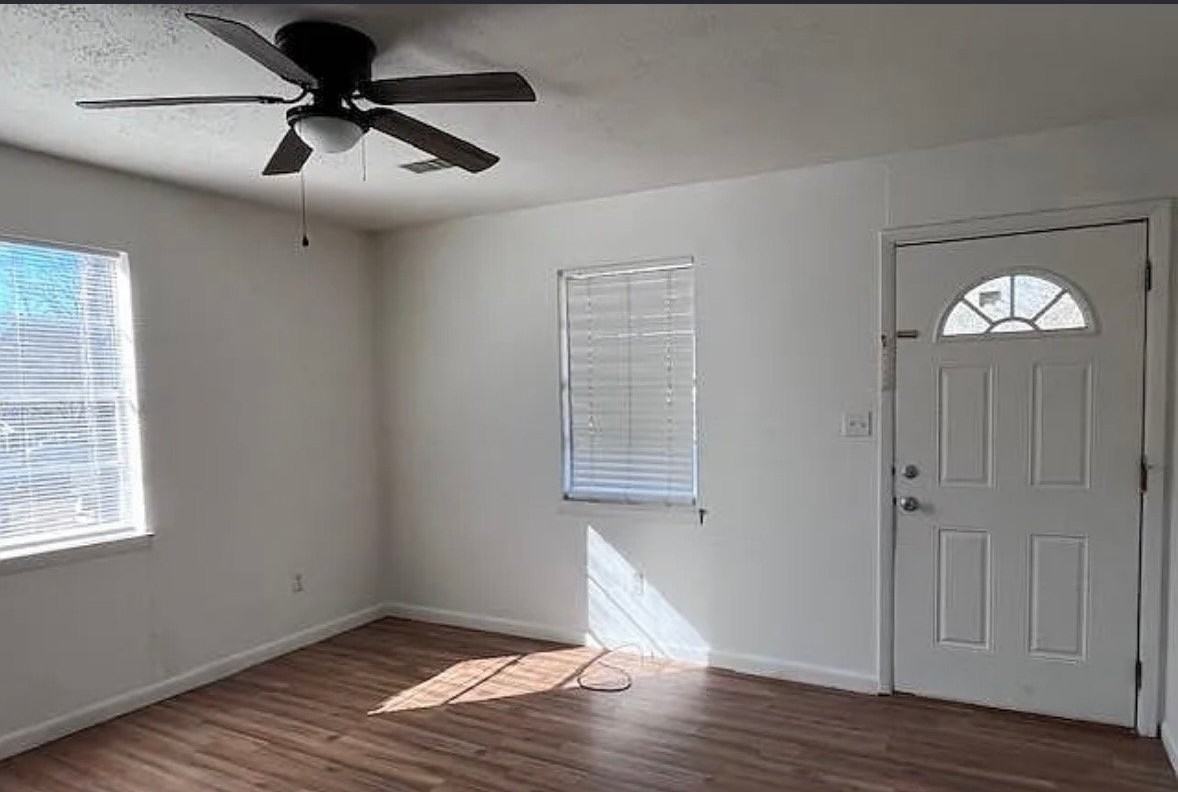 520 Brewer Dr - Photo 3 of 13