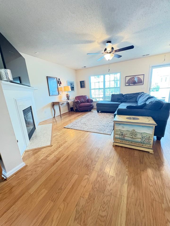 108 White Cedar Ct - Photo 4 of 20
