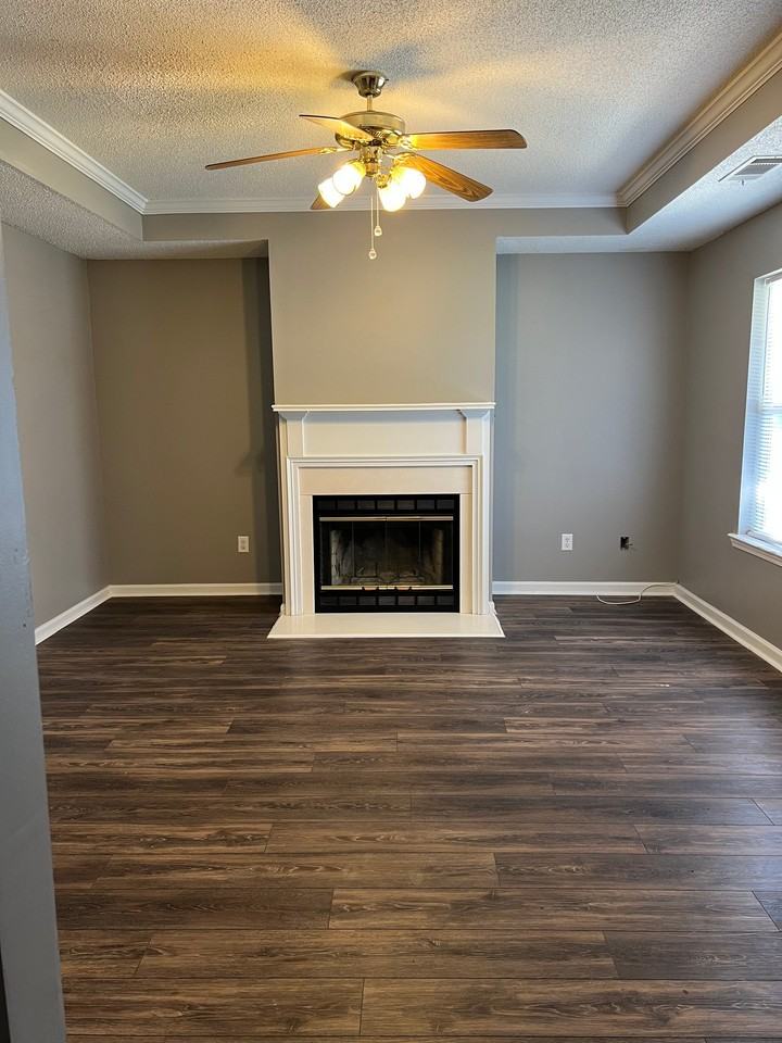 125 Georgetown Blvd - Photo 2 of 18