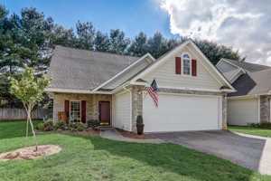 featured image of 893 W Pointe Dr