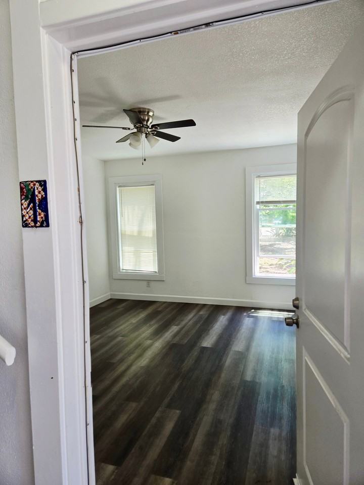 1871 Stevenson Ave #1 - Photo 3 of 15