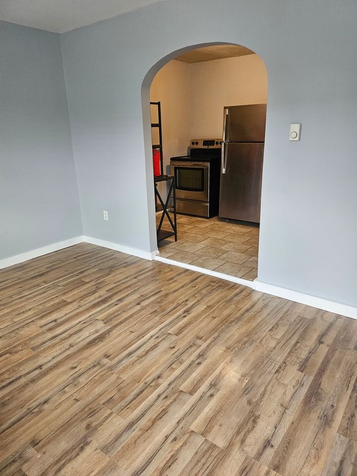 306 South Ave #306 - Photo 3 of 20