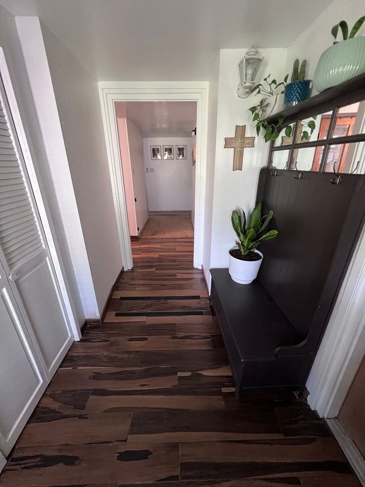 415 Juanita St - Photo 3 of 12