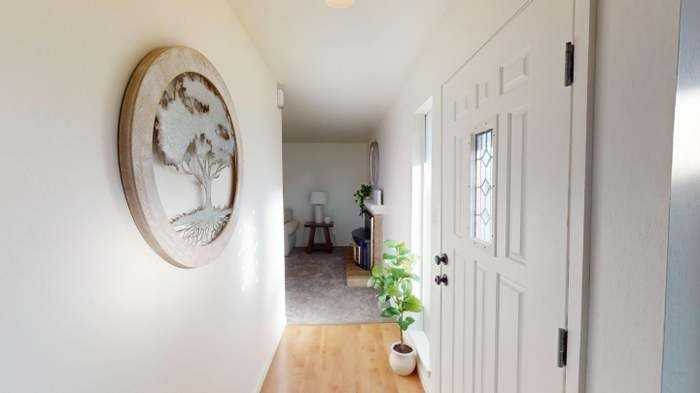 438 Seminole Way - Photo 3 of 17