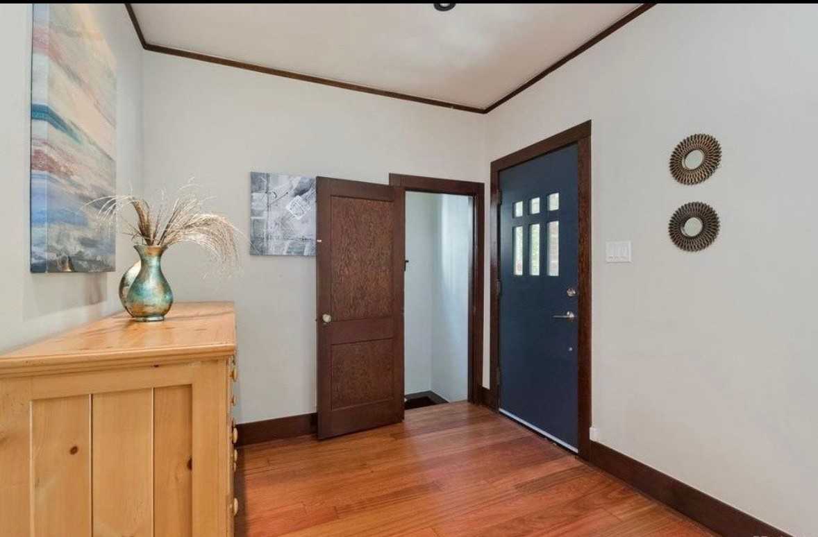 769 S Corona St - Photo 3 of 21