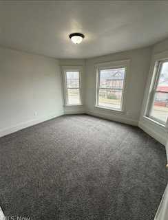 729 Putnam Ave #729 - Photo 6 of 8