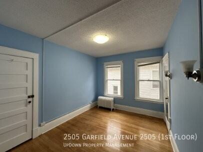 2505 Garfield Ave - Photo 2 of 11