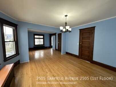 2505 Garfield Ave - Photo 5 of 11