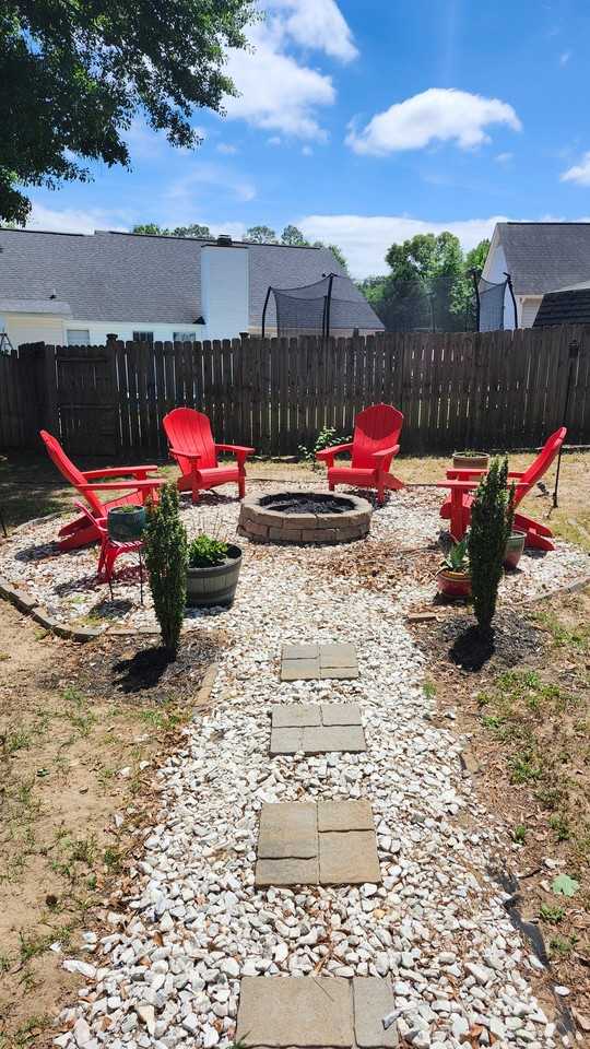 124 Stonewood Dr - Photo 4 of 19