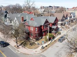 featured image of 636 University Ave #2