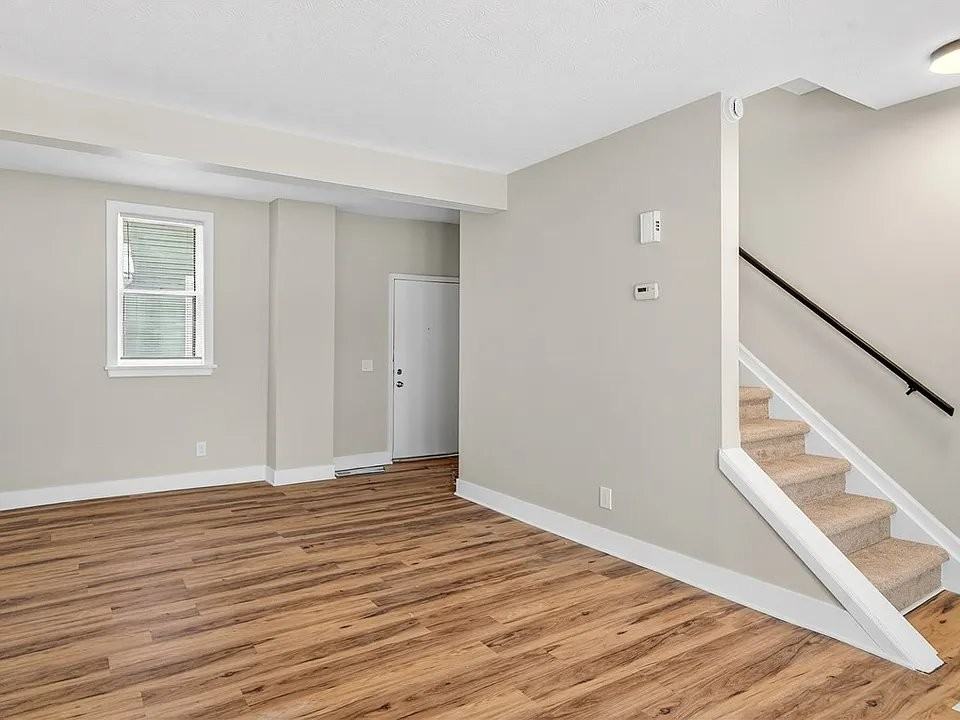 636 University Ave #2 - Photo 2 of 13
