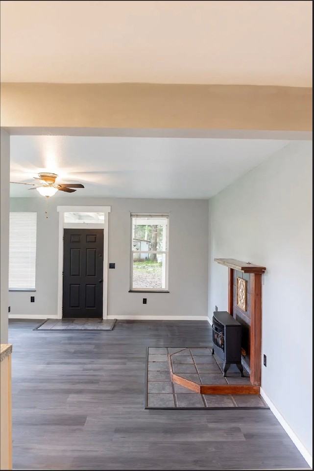 13124 Rainier Rd Se - Photo 3 of 17