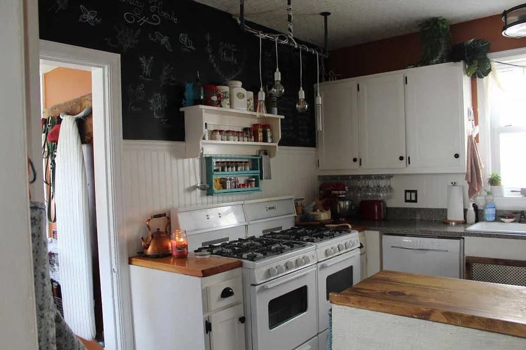 378 5th Avenue East N - Photo 5 of 17