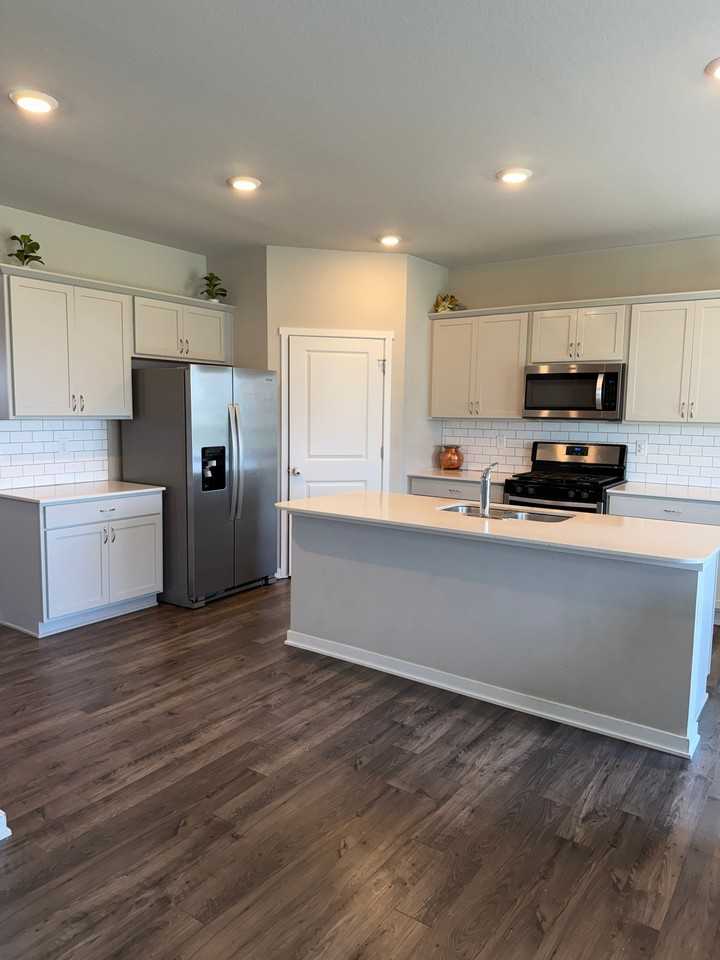 10340 Powell Ave - Photo 6 of 25