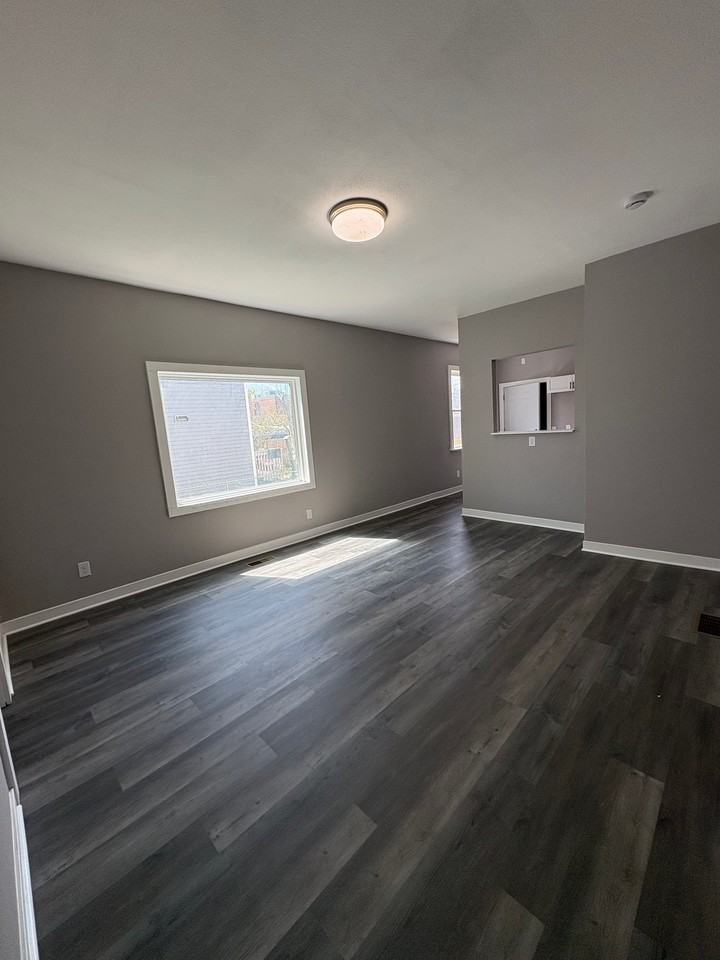 1237 Knox Ave N #1237 - Photo 2 of 10