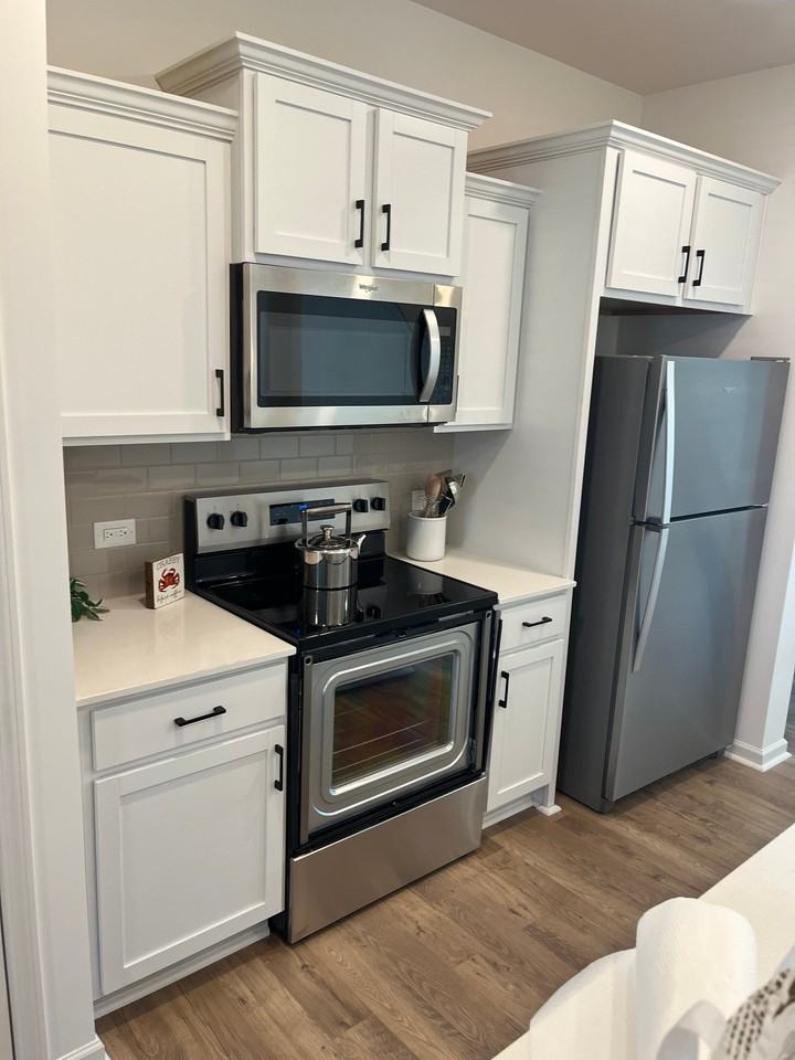 234 Banbury Ln - Photo 2 of 20