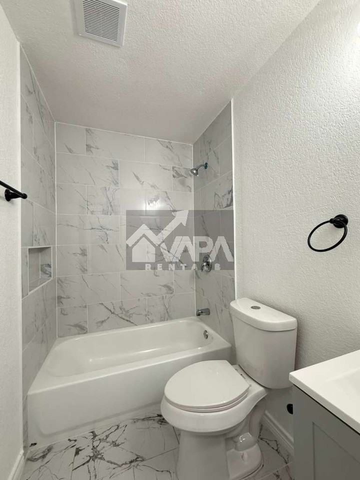 9702 Hidden Ledge - Photo 7 of 19