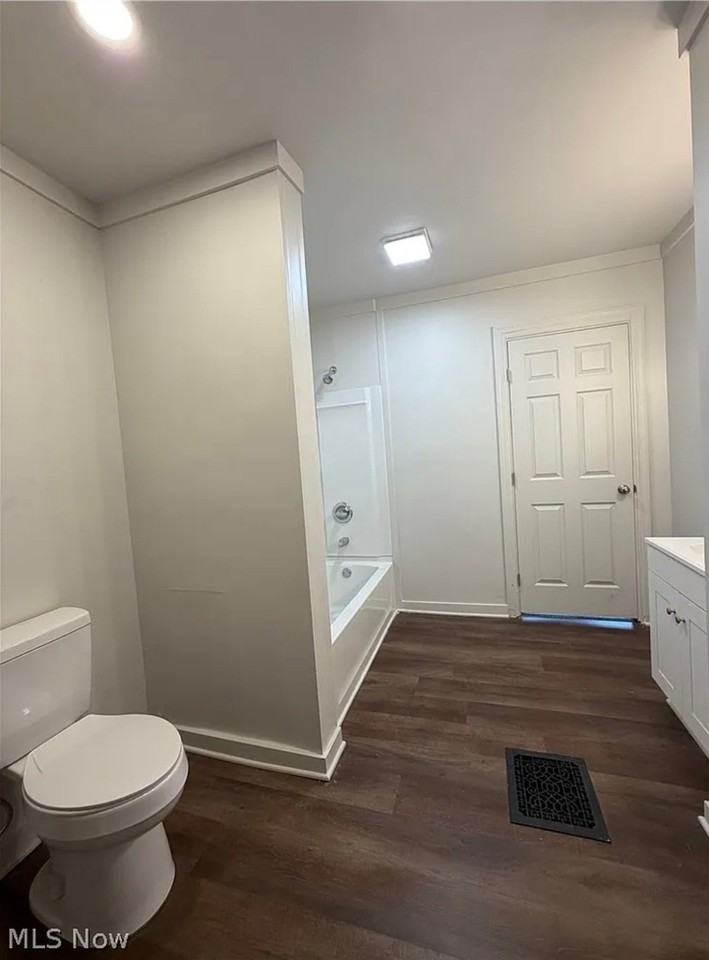 731 Putnam Ave #2 - Photo 4 of 12