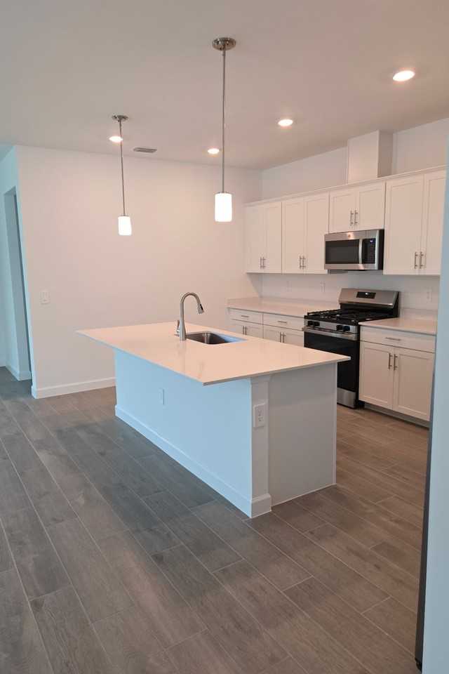 19231 Gentry Pl - Photo 2 of 15