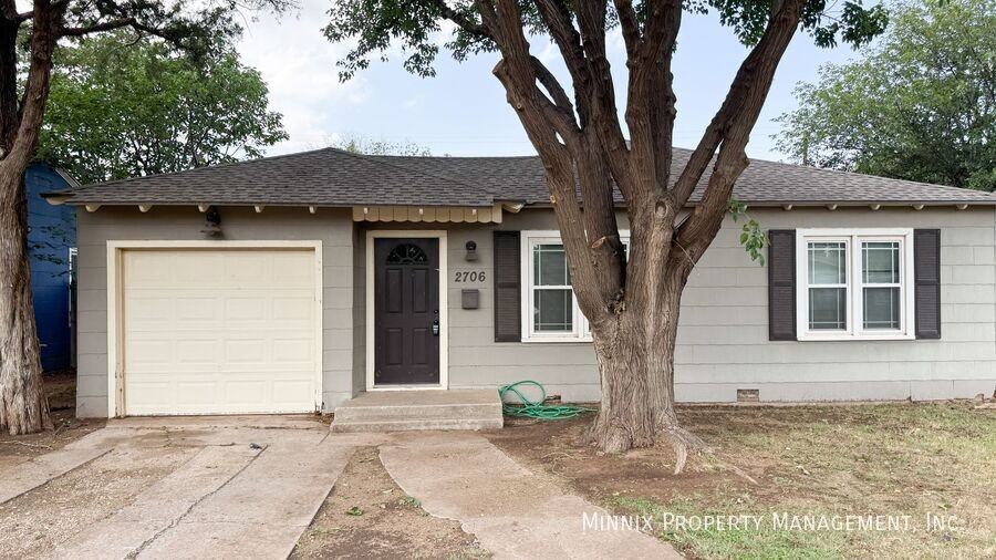 2706 37th St - Photo 2 of 21