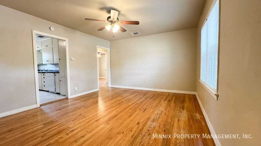 2706 37th St - Photo 5 of 21