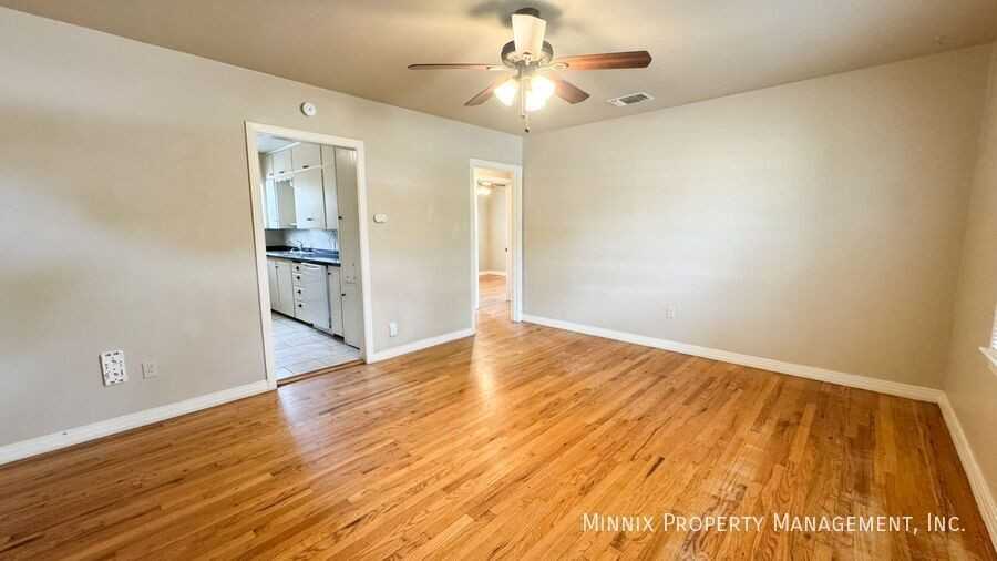 2706 37th St - Photo 6 of 21