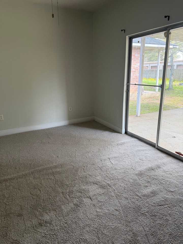 675 Gloria Dr #1 - Photo 4 of 10