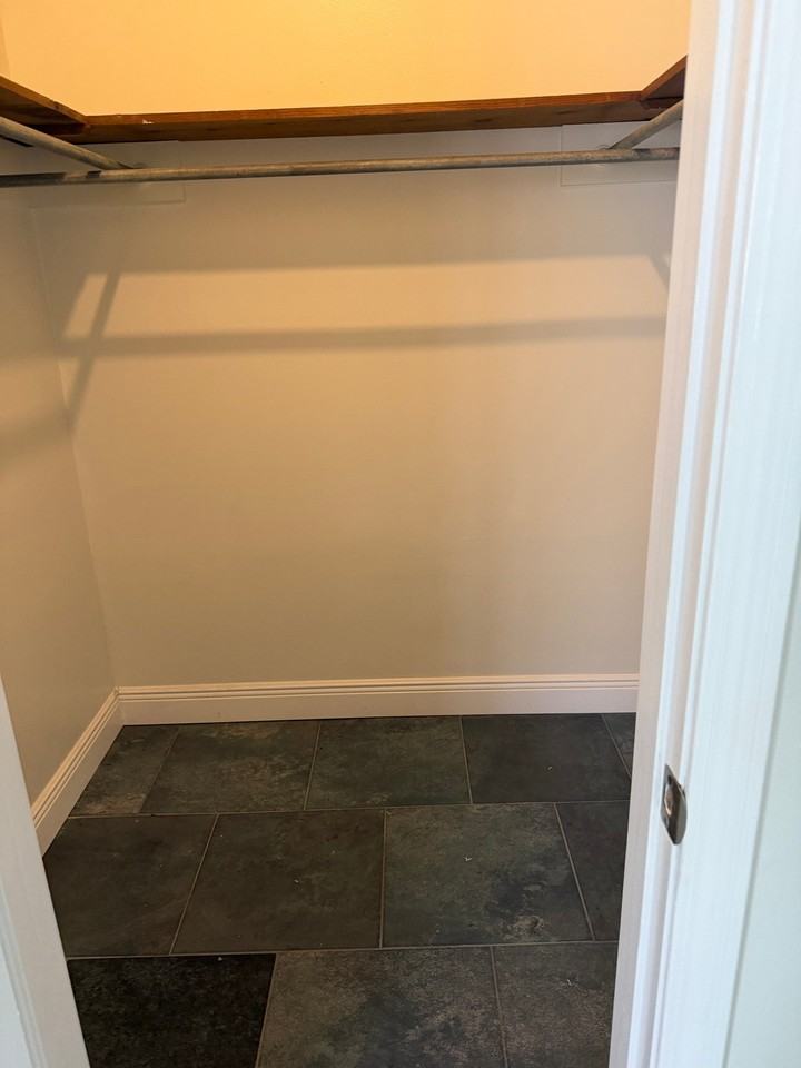675 Gloria Dr #1 - Photo 5 of 10