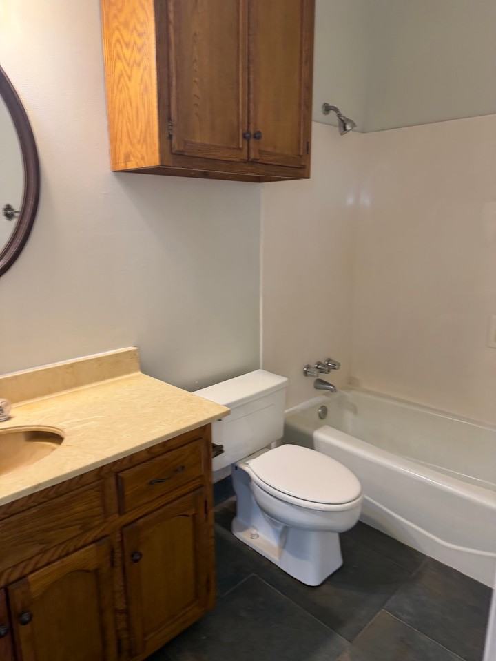 675 Gloria Dr #1 - Photo 7 of 10