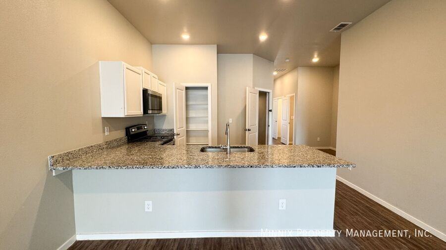2101 N Jayton Ave #A - Photo 4 of 24