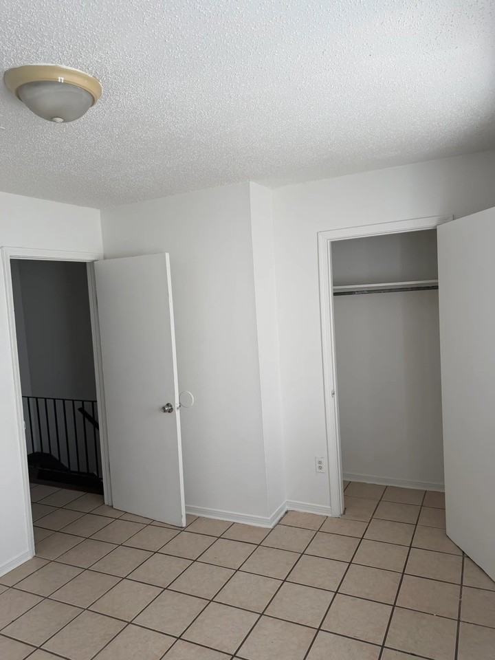 4870 Alsace St #C - Photo 4 of 12